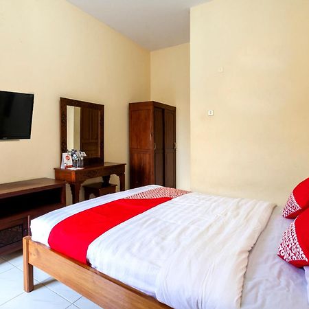 Hotel Super Oyo 1150 Omah Ladrang à Kejayan Extérieur photo